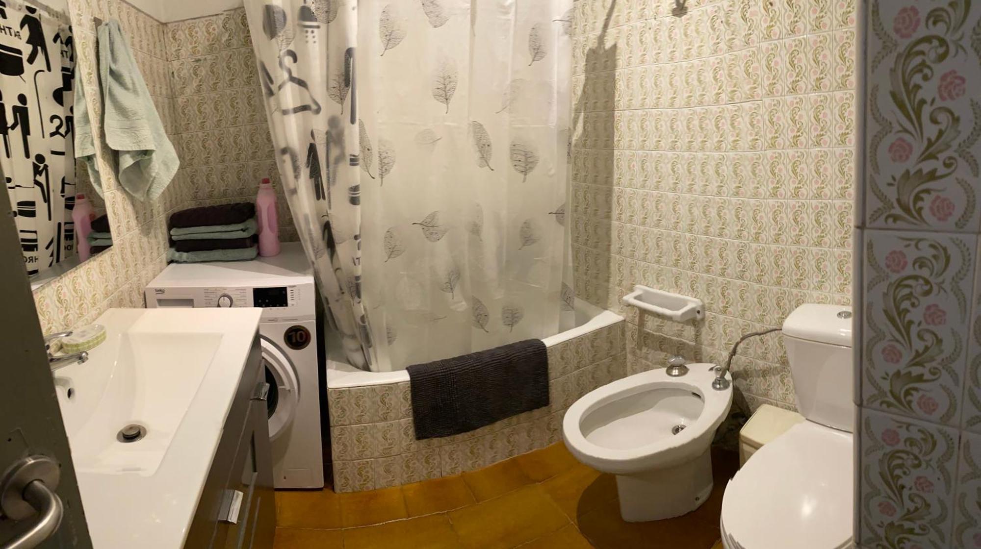 Apartamento Felicitat Figueres  Bagian luar foto