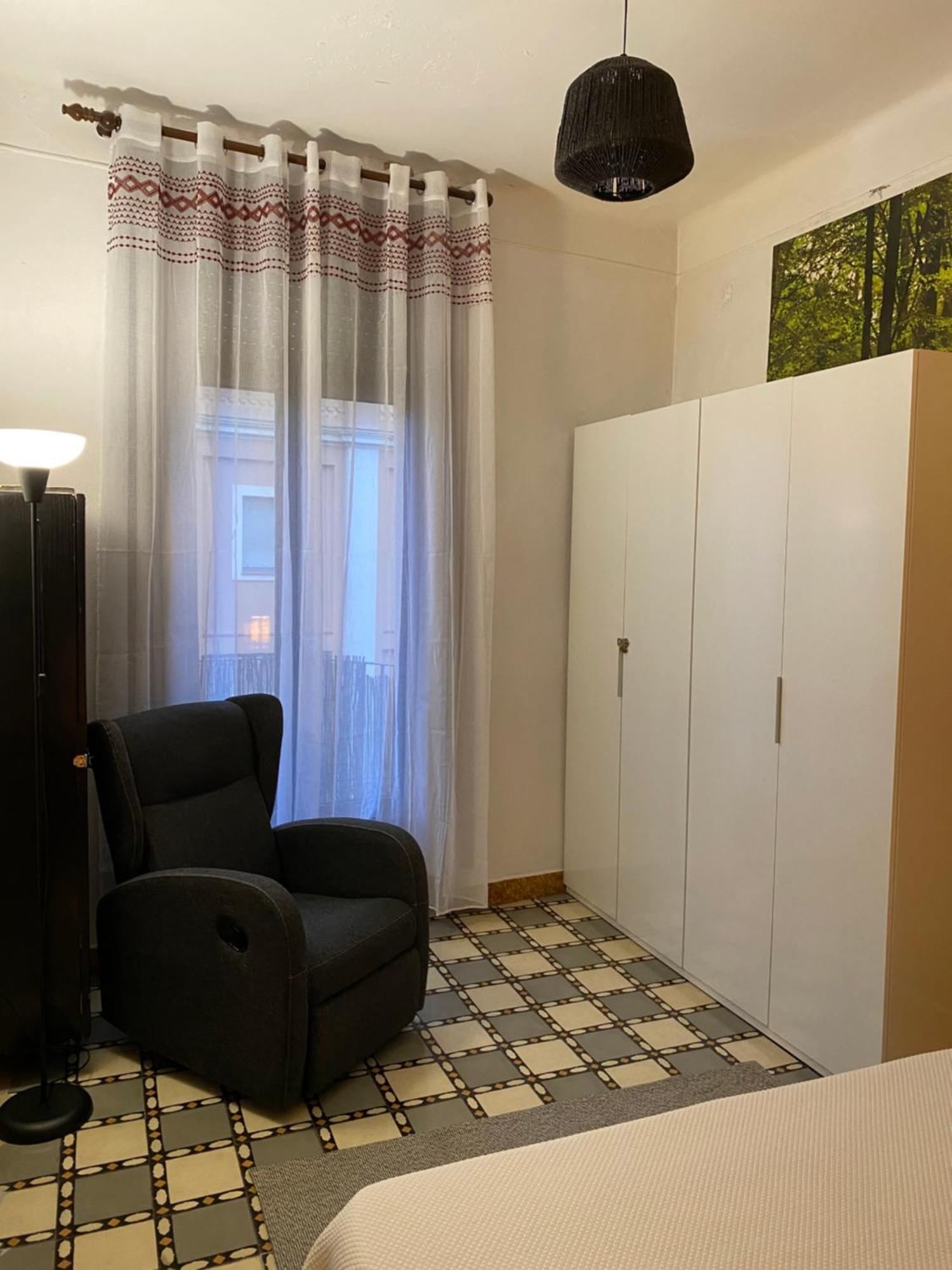 Apartamento Felicitat Figueres  Bagian luar foto